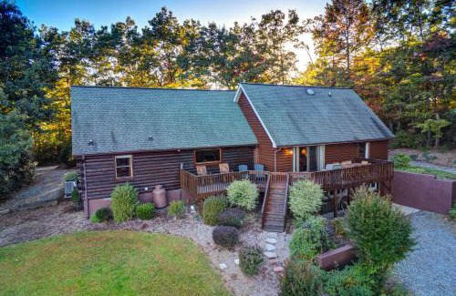 Hays House | Deck and Mtn Views Blue Ridge Cabin Near Hiking