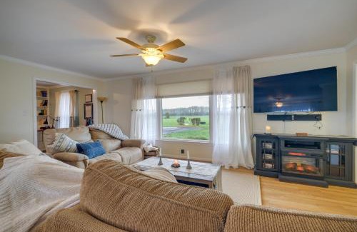 Bealeton House | Deck and Pastoral Views! Bealeton Farmhouse Escape