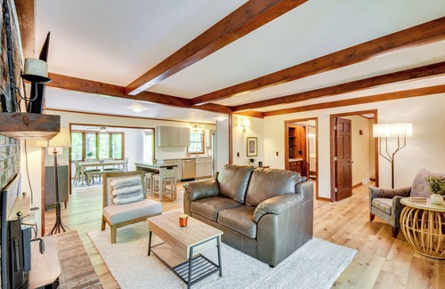 Tiger House | Deck & Game Room: Mountaintop Hideaway in Tiger!