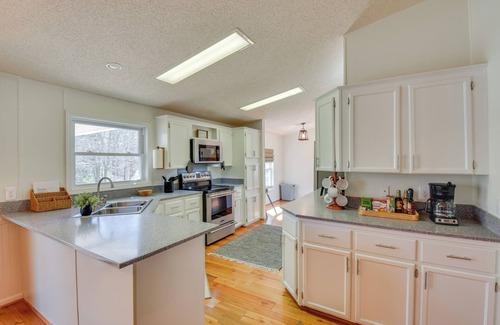 Seneca House | Deck, Grill & Dock Access: Lake Keowee Retreat!
