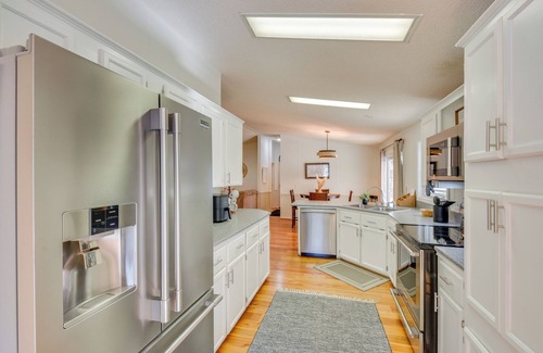 Seneca House | Deck, Grill & Dock Access: Lake Keowee Retreat!