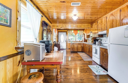 Inverness Cottage | Deck & Hot Tub: Lakeside Retreat in Inverness!