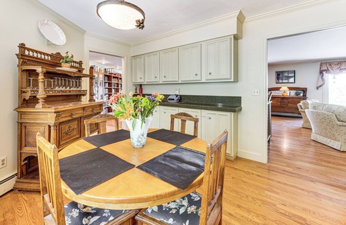 Broadmoor House | Deck & Mtn Views: Home in Colorado Springs