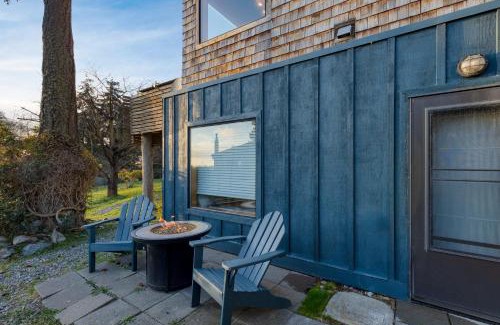 Coupeville House | Deck Views Fire Pit Pool 3 Mins to Beach Madrona Tree Retreat by AvantStay