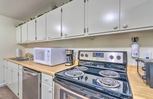 Hot Springs Village Apartment | Deck w/BBQ: Hot Springs Village Apt!