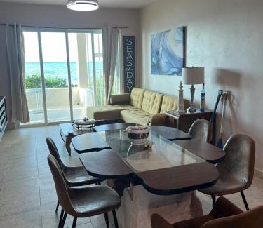 Chelem Apartment | Deco Beach Villa 1 Beachfront