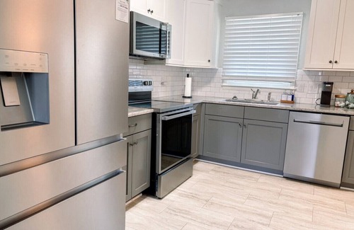 New Irving Park House | Dedicated Office, Xbox, Spacious
