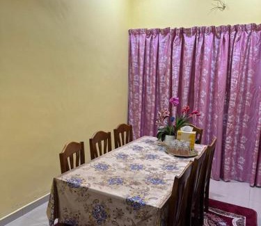 Sri Gading House | Deena homestay