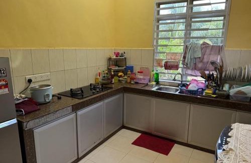Sri Gading House | Deena homestay