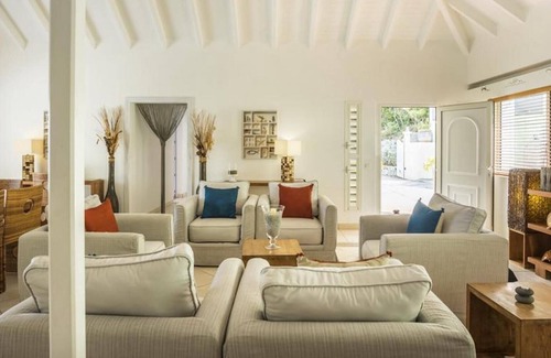 Lurin Villa | Deep Bay Villa close to Le Petite Anse