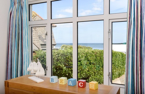 West Looe House | Deep Blue Shore - large luxury holiday home, 60m from the beach