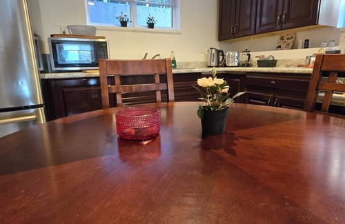 Dollarton Apartment | Deep Cove 3 Bedroom for rent