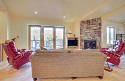Thayerville House | Deep Creek Lake Townhome with Deck and Water Views