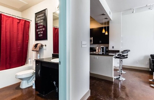 Deep Ellum Apartment | Deep Ellum Luxury Condo #2
