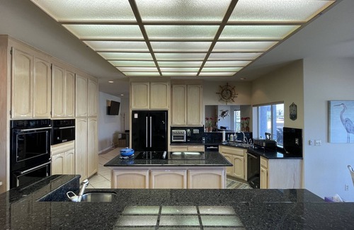 Discovery Bay House | Deep Water Boat House with Sunset View