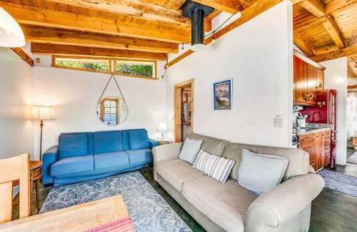Chelan Hotel | Deep Water Cabin