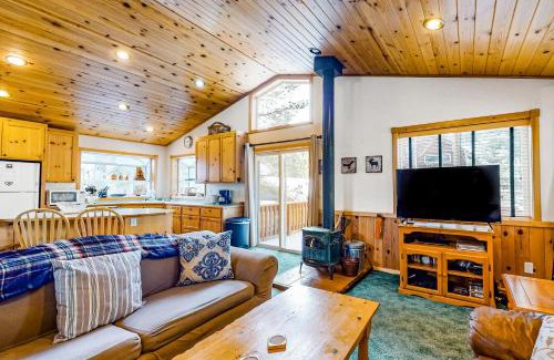 Tahoma House | Deer Ave Retreat