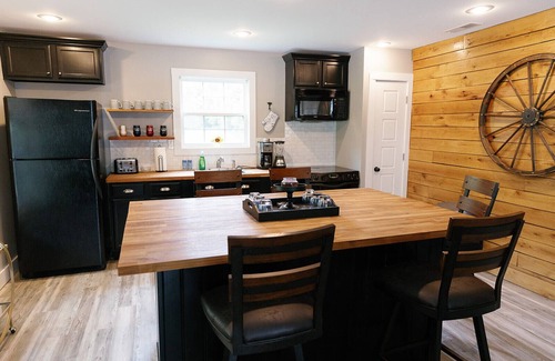 Chaplin House | "Deer Creek Lodge" - Secluded Bourbon Trail Stay