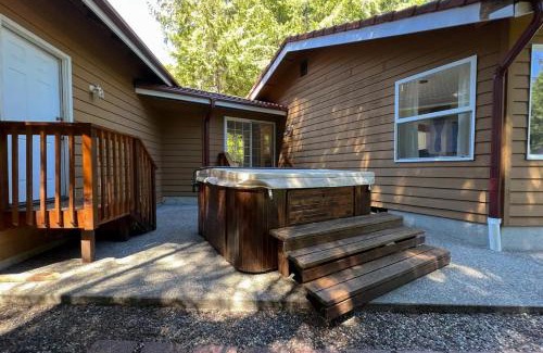Allyn House | Deer Harbor
