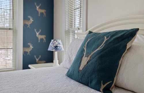 New Buffalo House | Deer Haus