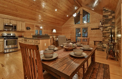 Walnut Mountain Cabin | Deer Haven - Dog Friendly, Game Room
