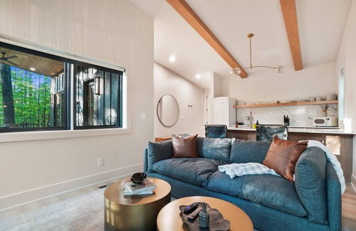 Rockbridge Cabin | Deer Hollow | Brand New | Covered Hot Tub