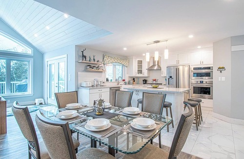 Armour Cottage | Deer Lakehouse - West Exposure, Unltd Wi-Fi