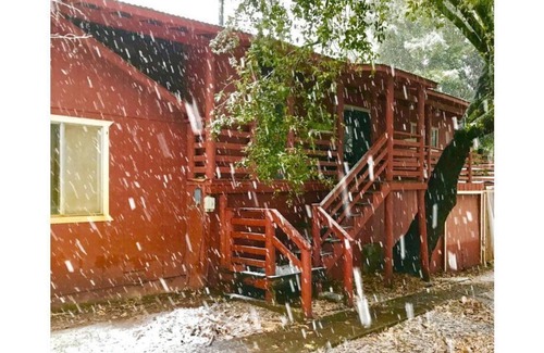 Pine Grove House | Deer Lodge Ski, Fish! 45 Mins to Kirkwood.
