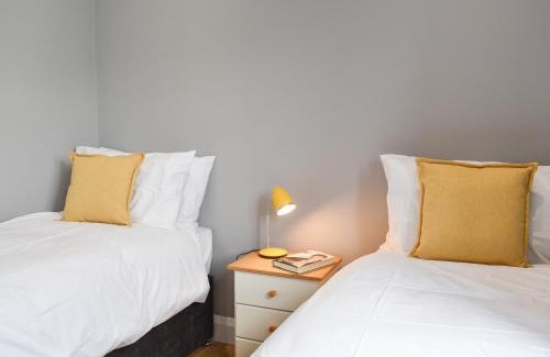Huntingdon House | Deer Lodge - Ukc4325