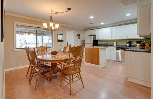 Lake Lure Cabin | Deer Meadow Cabinn~Lake Lure~nBook Now for Fall Leaves, Apples & Crisp Air!