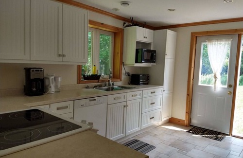 Meaford Cottage | Deer Path Guest House - on the shores of Georgian Bay