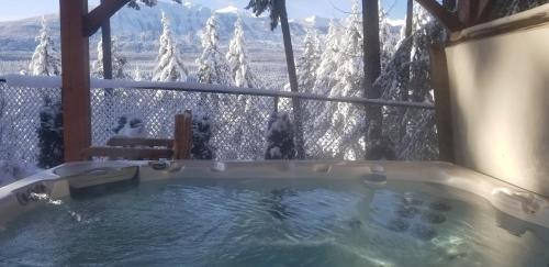 Golden Bed & Breakfast | Deer Ridge B&B