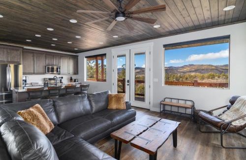 Orderville House | Deer Ridge Casita: Private Retreat Hot Tub & Views