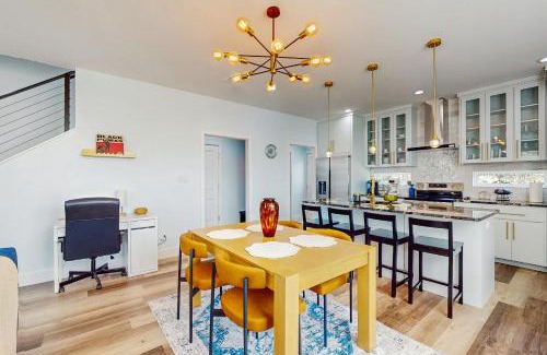 Granite Shoals House | Deer View Lake LBJ Retreat