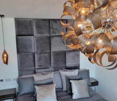 Ebford House | Deer Vue