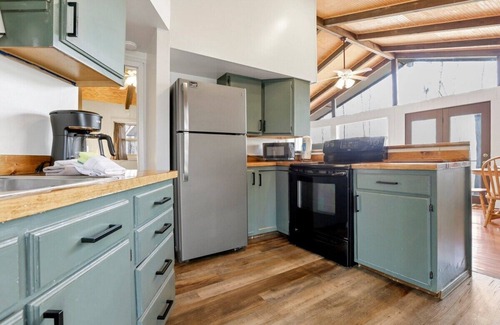 Rockbridge Cottage | Deerberry Cottage (Hocking Hills Area)