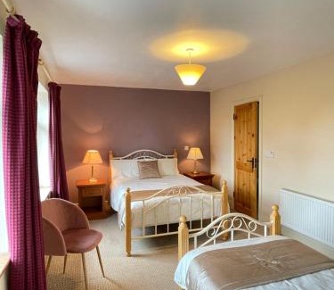 Cahir Bed & Breakfast | Deerbrook House B&B