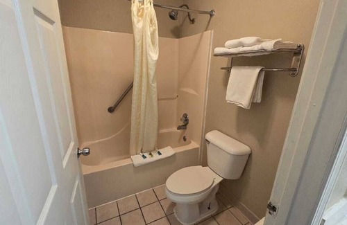 Blytheville Hotel | Deerfield Inn By Capital O Blytheville AR I55