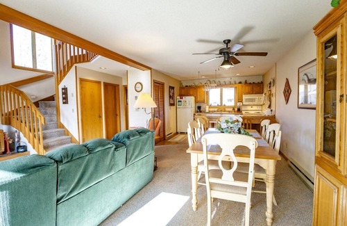 Davis House | Deerfield Village 040
