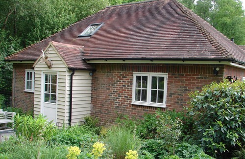 West Hoathly Cottage | Deerkeepers Cottage - luxurious and contemporary rural retreat