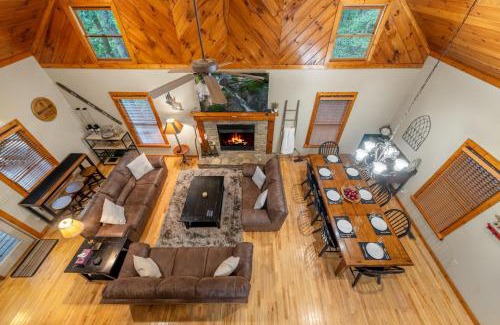 Ellijay House | DeerWoodsLodge DOT com-Ellijay Coosawattee River-Sleeps 16-ARCADE-Hot Tub-Fire Pit-Winery's