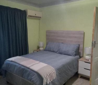 Chaneng Bed & Breakfast | Dees B and B