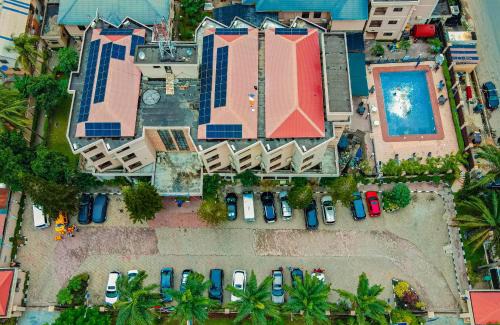 Oshodi-Isolo Hotel | Dees Hotels Apartments And Suites