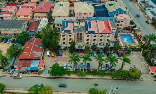 Oshodi-Isolo Hotel | Dees Hotels Apartments And Suites