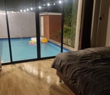 Sattahip House | DeeverPool Villa