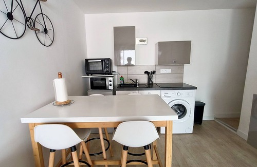 Royat Apartment | Defrance girls between Thermes & volcans