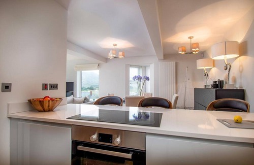 Deganwy Cottage | Deganwy Tower Apartment