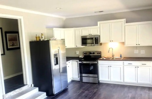 Florence House | "Deja Blue" Lakeview Villa w/Luxe Master Bedroom Views