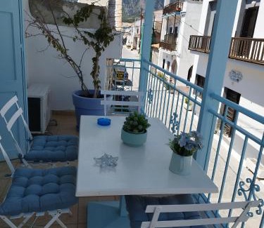Kokkari House | DEJA BLUE Maisonette