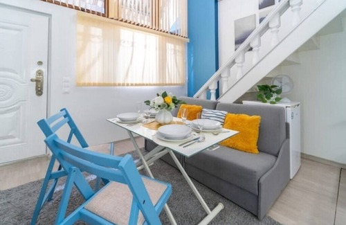 Sofia City Center Apartment | Déja Blue Old City Center studio.n